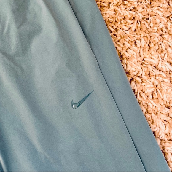 ✔️NWT✔️ NIKE 24.7 PerfectStretch High-Waisted Wide Leg Pants - Picture 4 of 7